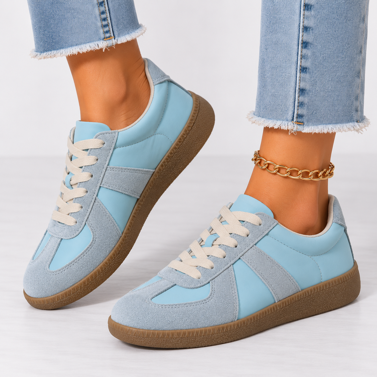 Retro Trainers - Women's Lace Up Suede Look Gum Sole Shoes