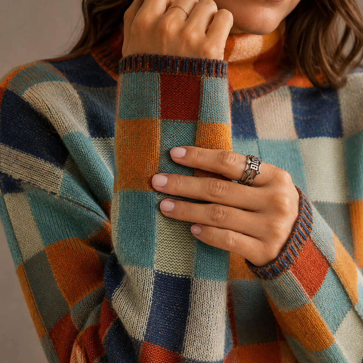 Checkered Turtleneck Sweater - Oversized Women's Jumper