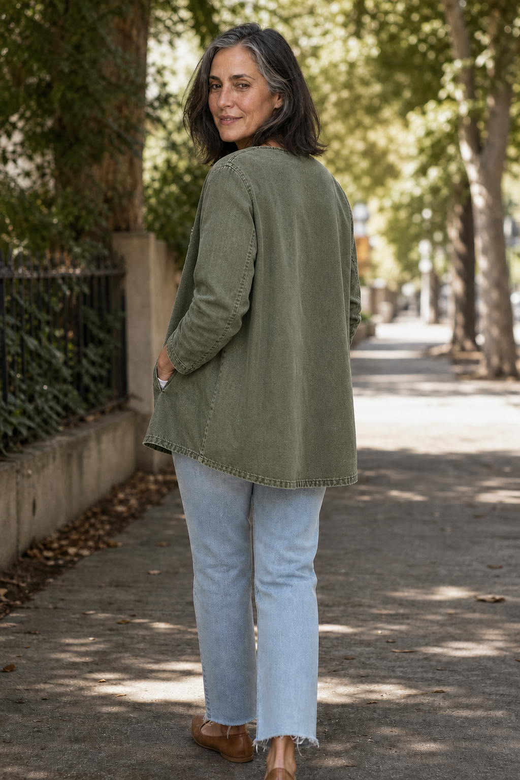 Corriveau Denim-Look Jacket - Washed V-Neck Women's Jacket