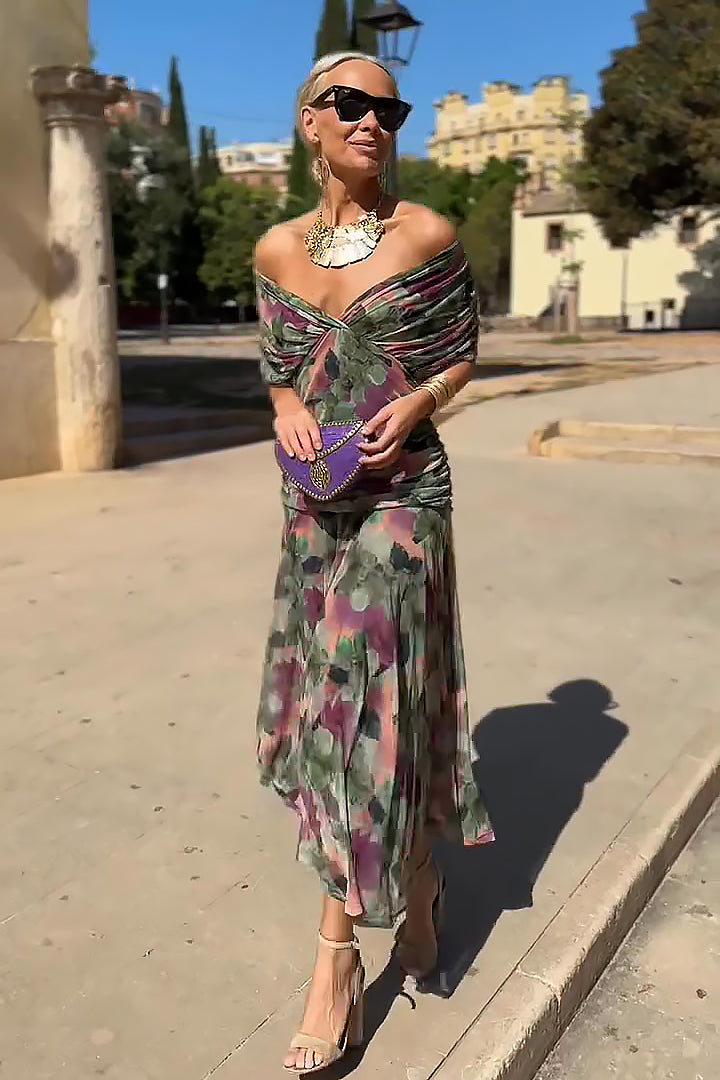 Gradient Pleated Maxi Dress - Women's V-Neck Dress